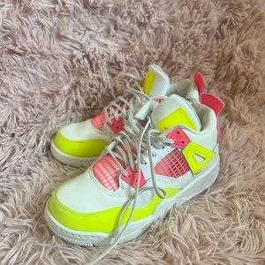 Girls Air Jordan 4